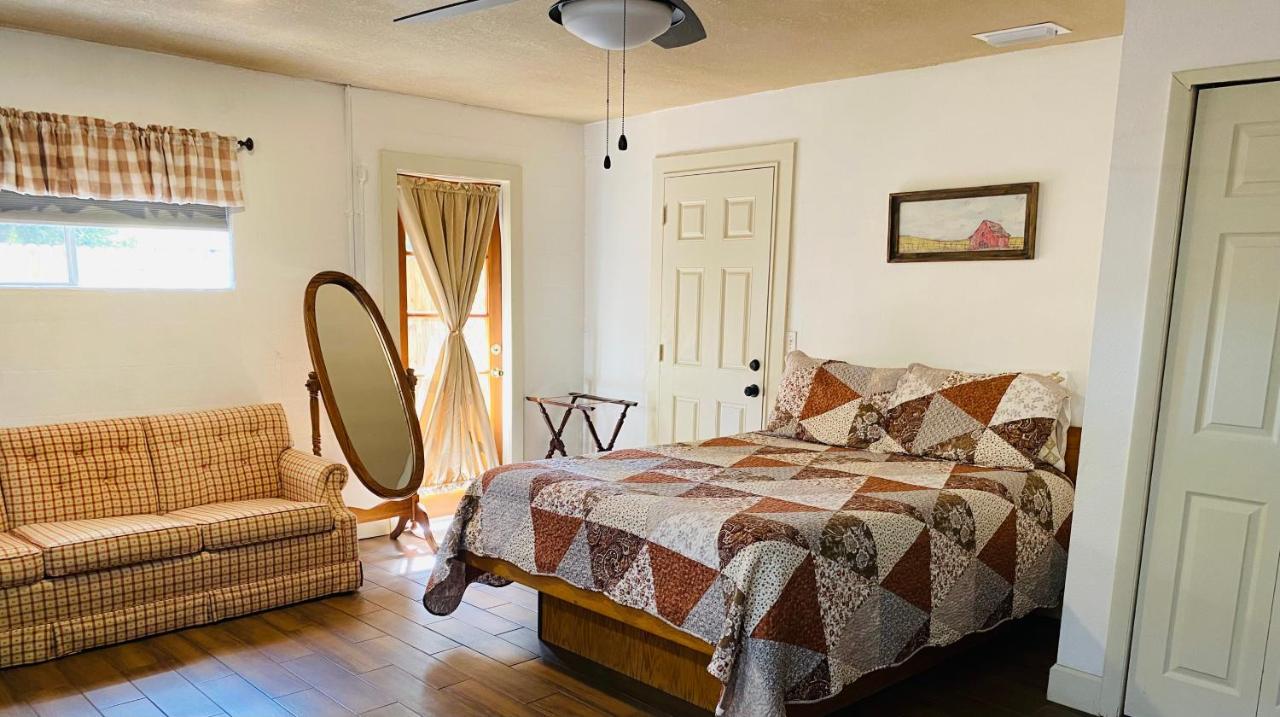 Chic Cozy Country Cot Apartment Lake Placid Bagian luar foto