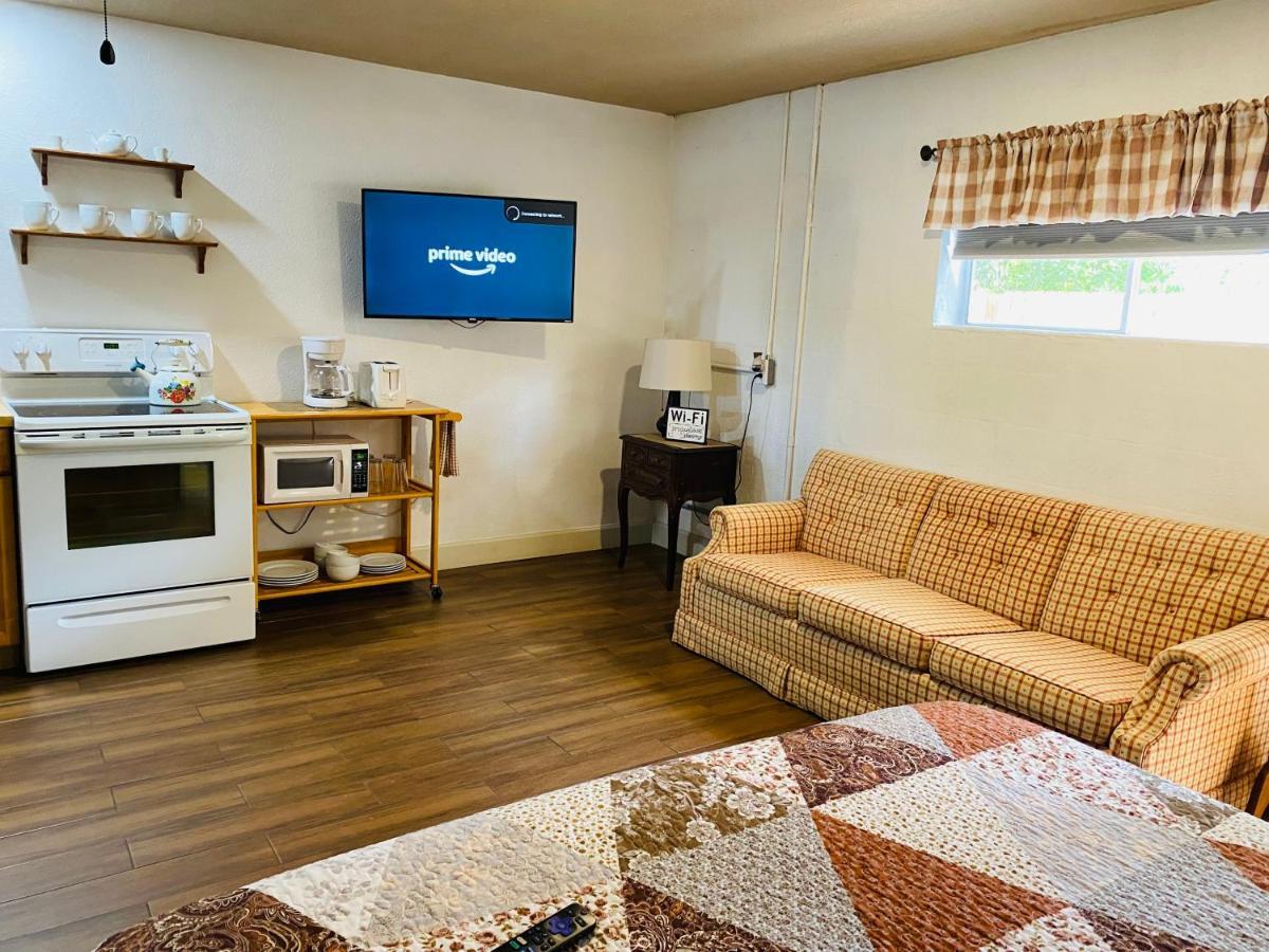 Chic Cozy Country Cot Apartment Lake Placid Bagian luar foto
