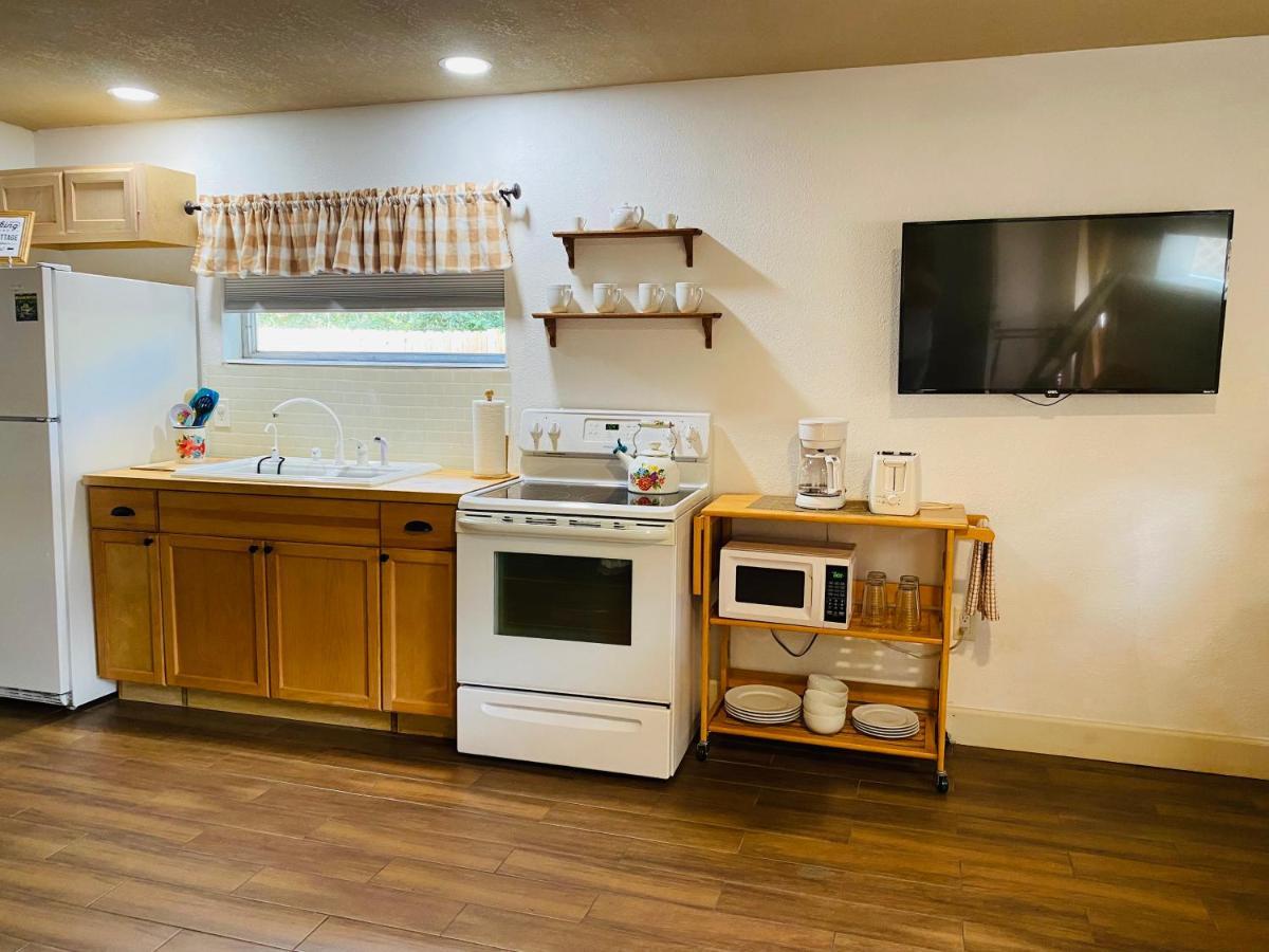 Chic Cozy Country Cot Apartment Lake Placid Bagian luar foto